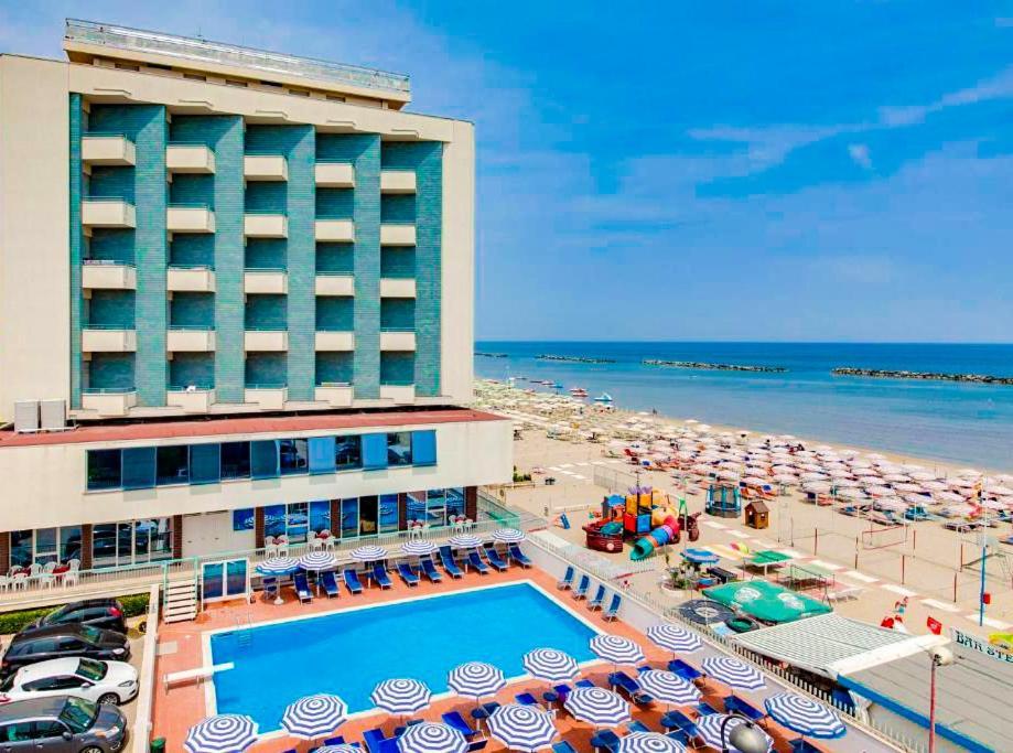 Hotel Majestic بيلاريا-إيجيا مارينا المظهر الخارجي الصورة