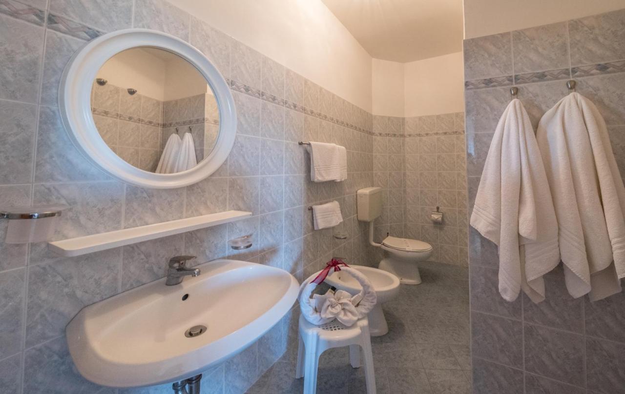 Hotel Majestic بيلاريا-إيجيا مارينا المظهر الخارجي الصورة