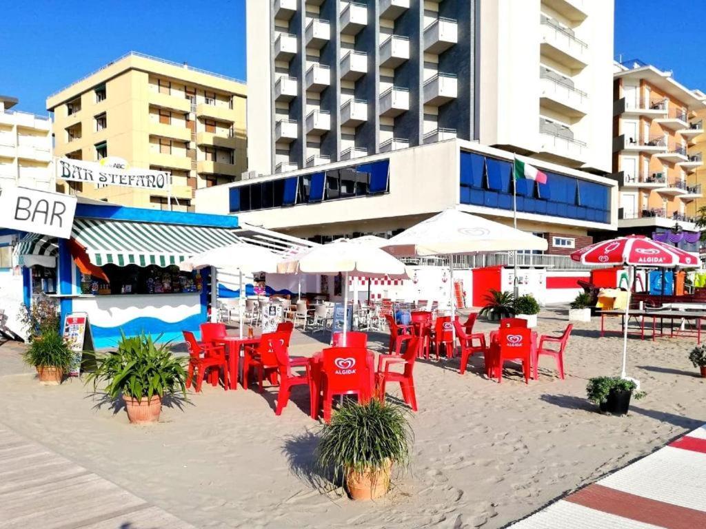Hotel Majestic بيلاريا-إيجيا مارينا المظهر الخارجي الصورة