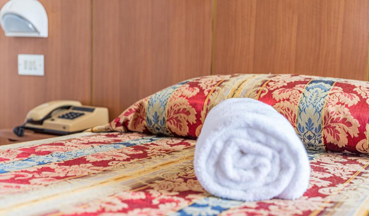 Hotel Majestic بيلاريا-إيجيا مارينا المظهر الخارجي الصورة