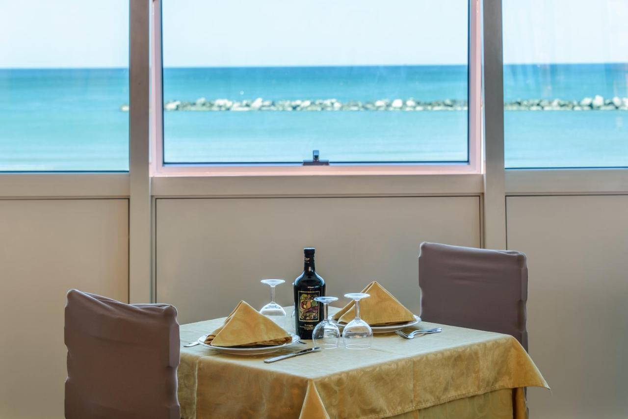 Hotel Majestic بيلاريا-إيجيا مارينا المظهر الخارجي الصورة