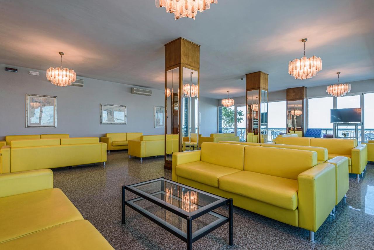 Hotel Majestic بيلاريا-إيجيا مارينا المظهر الخارجي الصورة